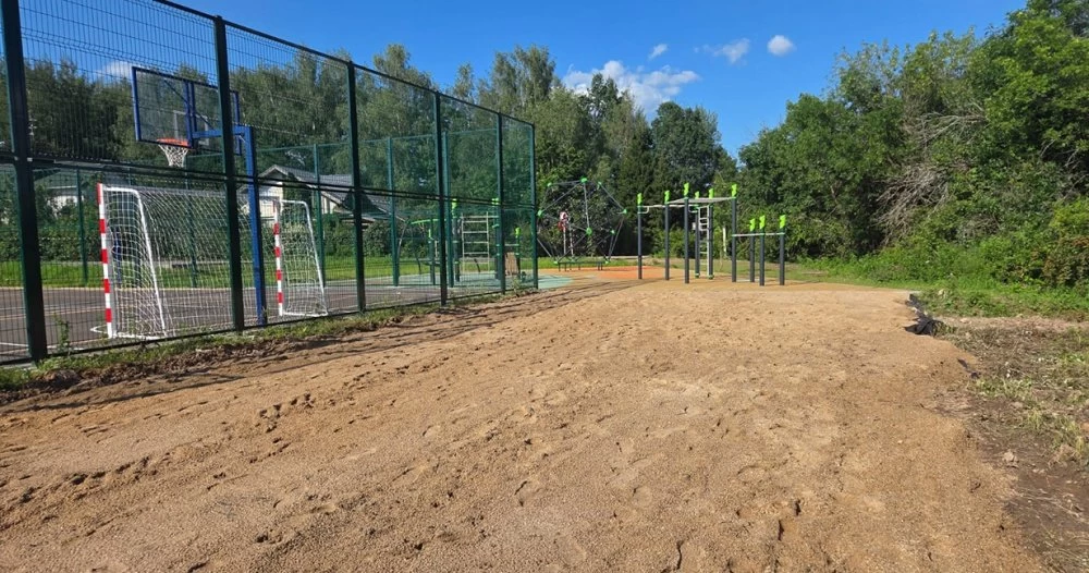 Новости о посёлке В поселке строят площадку для пляжного волейбола